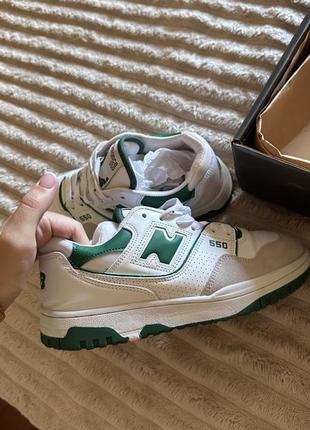New balance 550 кеди зелені білі
