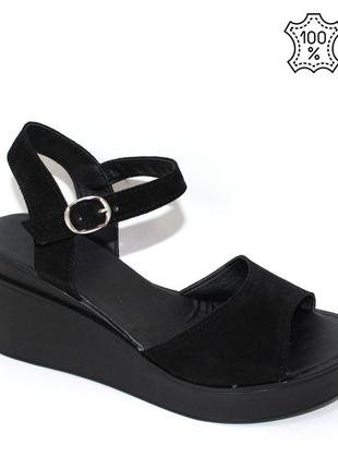 Жіночі чорні босоніжки на високій платформі замшеві,натуральна замша-жіноче стильне взуття на літо