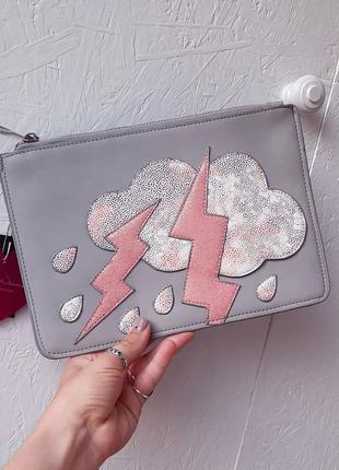 Сірий клатч  з хмаркою та блискавками