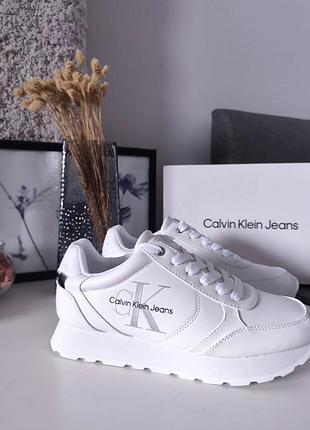 Оригинальные женские кроссовки от calvin klein