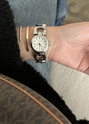 Годинник dkny