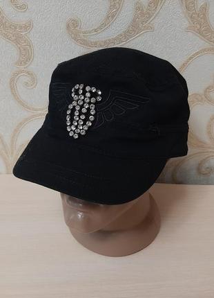 Стильная кепка бейсболка с потёртостями и стразами cappelli berretti