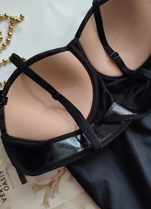 Необычайно привлекательный боди triumph 75c 75b 70c