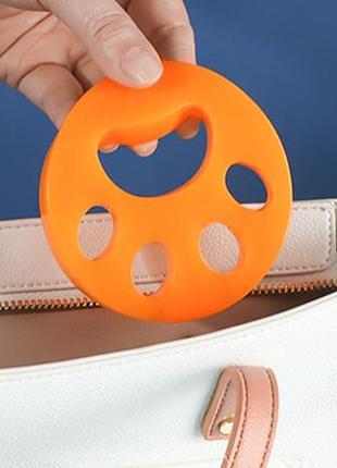 Средство для удаления волос, шерсти домашних животных. силиконовые лапки оранжевого...