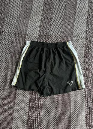 Nike vintage спортивні шорти унісекс оригінал б у
