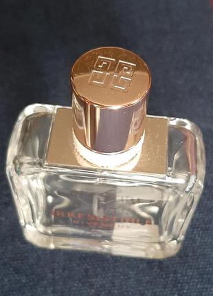 Пуста бутилочка жіночій парфум givenchy флакон