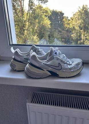 Кроссовки кроссовки nike v2k run'summit white' fd0736-100 в идеальном состоянии