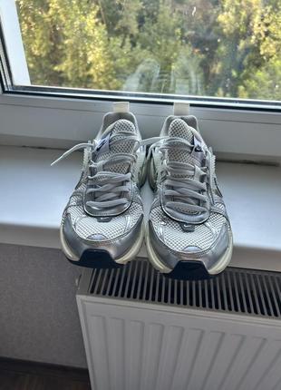 Кроссовки кроссовки nike v2k run'summit white' fd0736-100 в идеальном состоянии5 фото