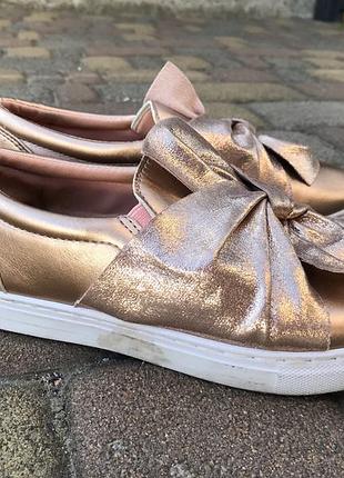 Сліпони ідеальний стан 37 розмір 23,5 см