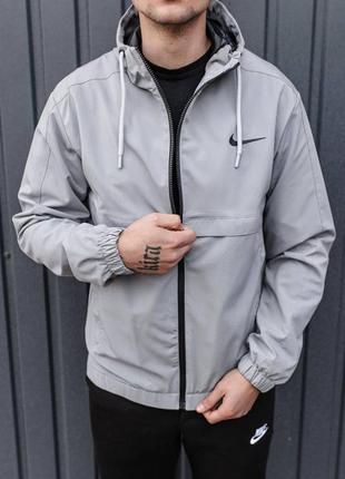 Мужская серая ветровка в стиле nike найк с капюшоном куртка легкая демисезонная