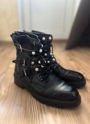 Чоботи zara