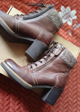 Кожаные ботинки