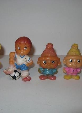 Игрушка цельнорезиновая резиновая гном вася футболист ссср