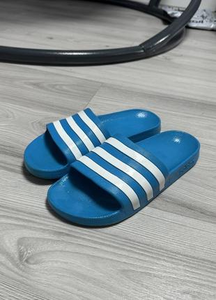Шльопанці adidas тапочки тапки