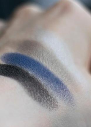 🎨палетка теней shiseido 04 kaigan street waters essentialist eye palette