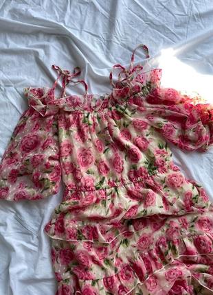 Платье миди в розы boohoo m/l7 фото