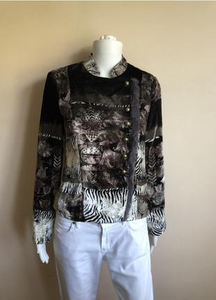 Оригінальний жакет дорогого бренду chacok