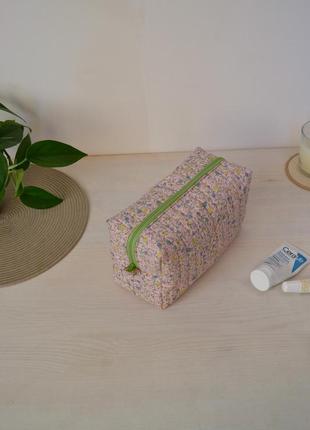 Вмістка косметичка