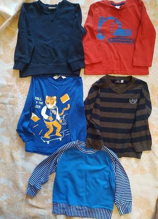 Лот одягу  гарний