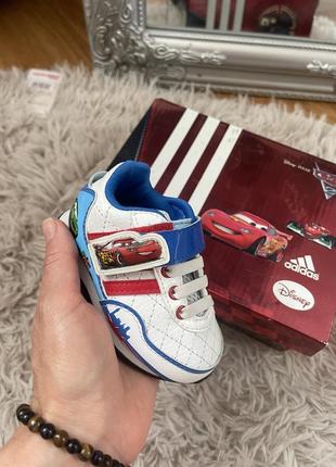 Кросівки adidas  disney  з ортопедичною устілкою