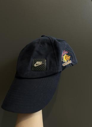 Винтажная эксклюзивная кепка от nike