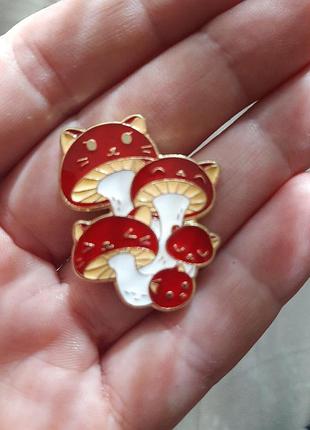 Металевий значок мухомор гриб