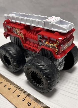 Пожарная машинка внедорожник hot wheels monster trucks