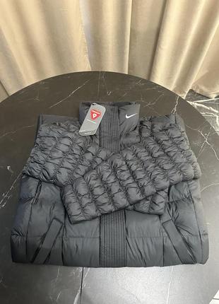 Куртка зимняя длинная женская nike essential prima parka fb7670-010 s black/white (196607960110)