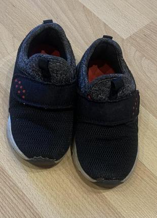 Легкие удобные брендовые детские кроссовки 24 р