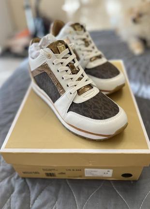 Кроссовки michael kors
