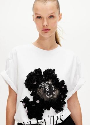 Очень красивая футболка h&m новая коллекция