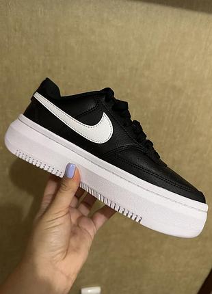 Кроссовки nike court