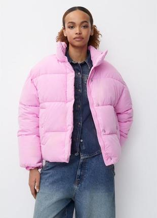 Куртка-пуховик pull&bear рожевого кольору