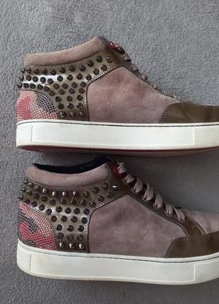 Брендовые кроссовки royaums. италия.