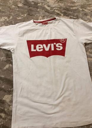 Футболка levis