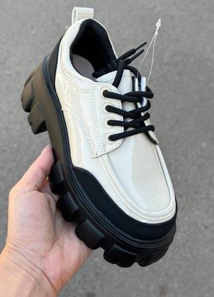 Стильные туфли лоферы для девочки