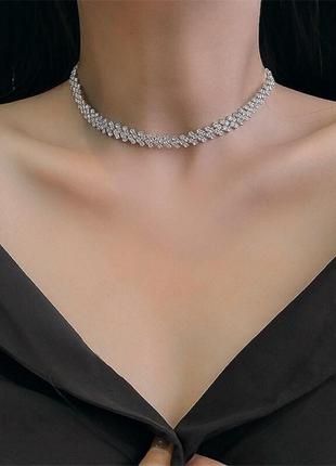 Стильный чокер на шею, колье ожерелье со стразами на шею на подарок
