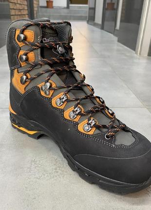 Черевики чоловічі трекінгові lowa camino gtx 41 р, чорний/помаранчевий (black/orange), високі похідні черевики3 фото