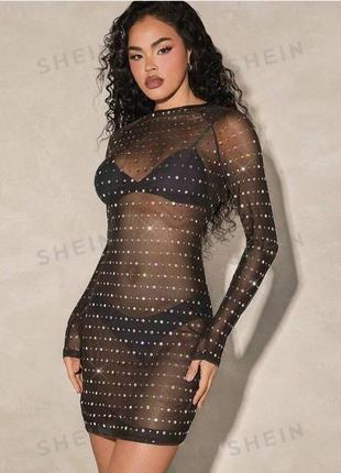 Черное платье-сетка