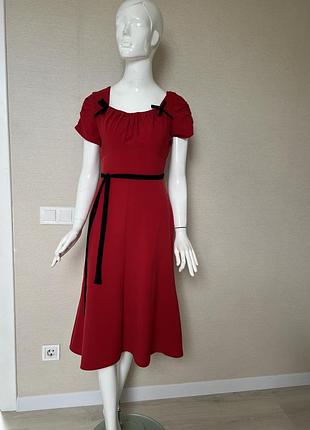 Красивое английское платье красное stop staring