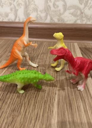Динозавры 4 шт
