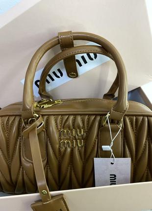 Люксова сумочка miu miu