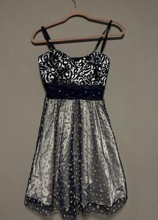 Вечірня сукня