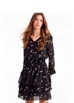 Гарна шифонова сукня нарядна