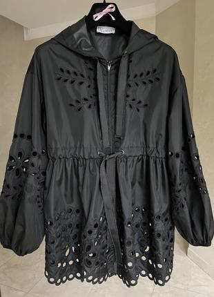 Ветрівка red valentino