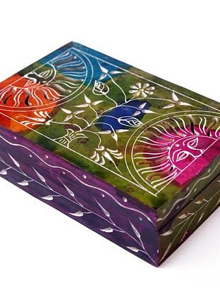 Скринька з каменю з квітами для зберігання прикрас