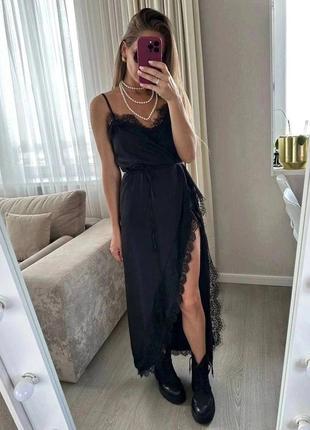 Шелковое платье с кружевом (черная, белая)