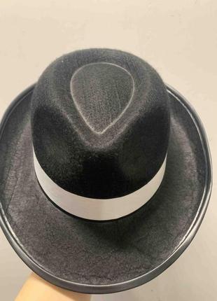 Шляпа гангстерская карнавальная черная с белой лентой