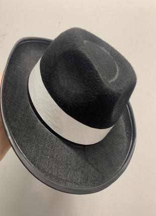 Шляпа гангстерская карнавальная черная с белой лентой