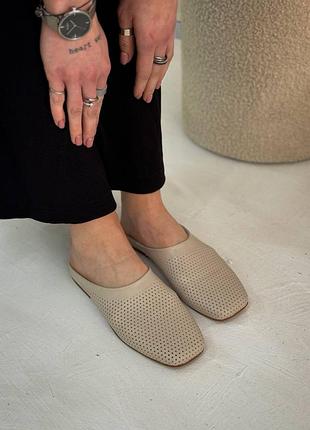 Мюли с перфорацией